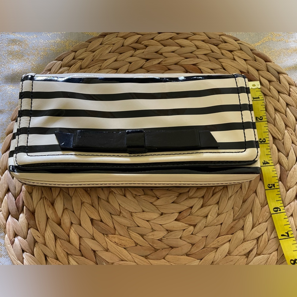 KATE. SPADE stripe beig light and blak great condition